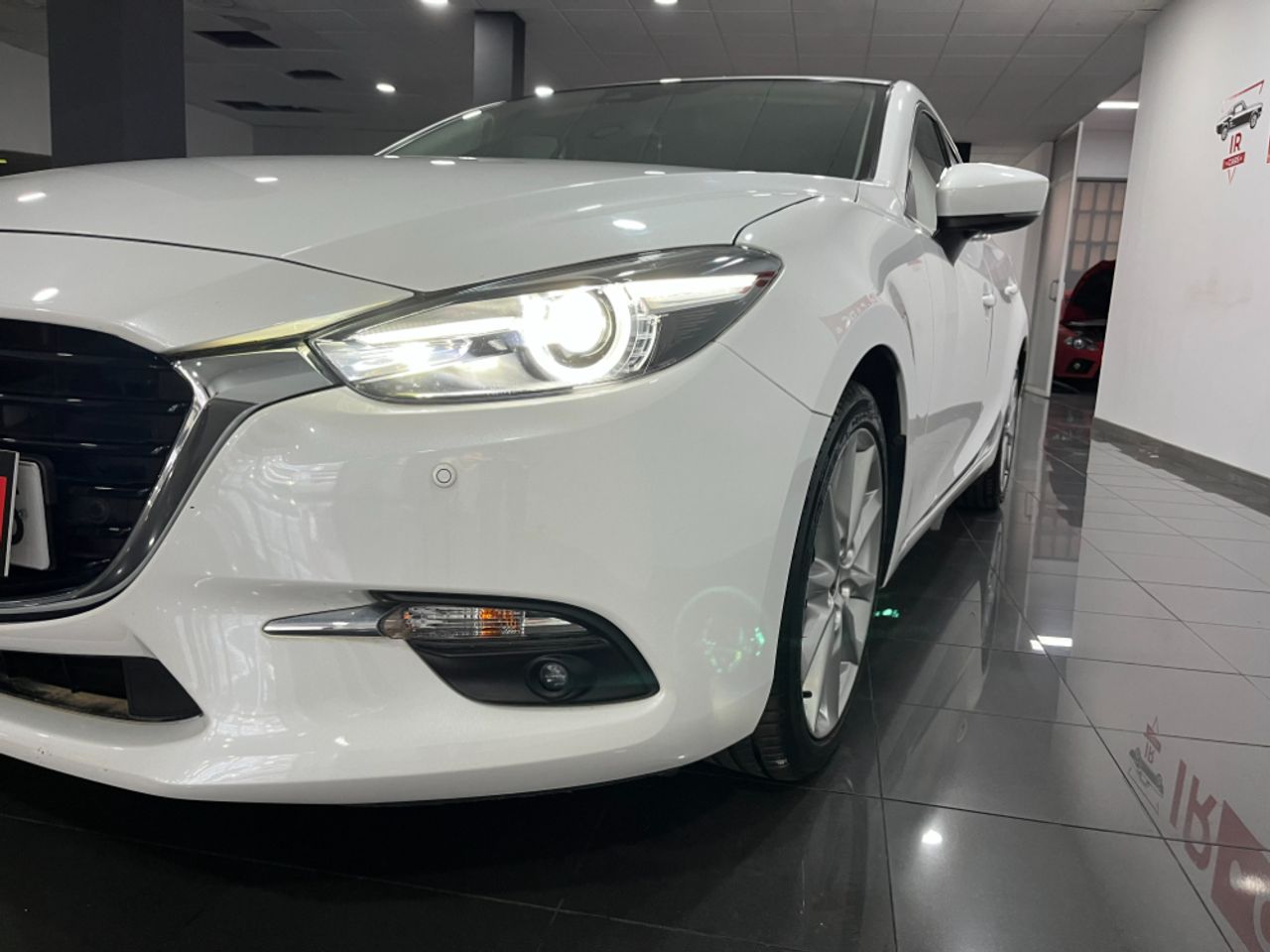 Foto Mazda Mazda3 25