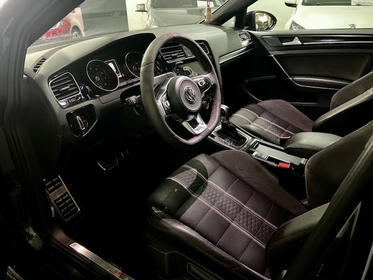 Foto Volkswagen Golf 8