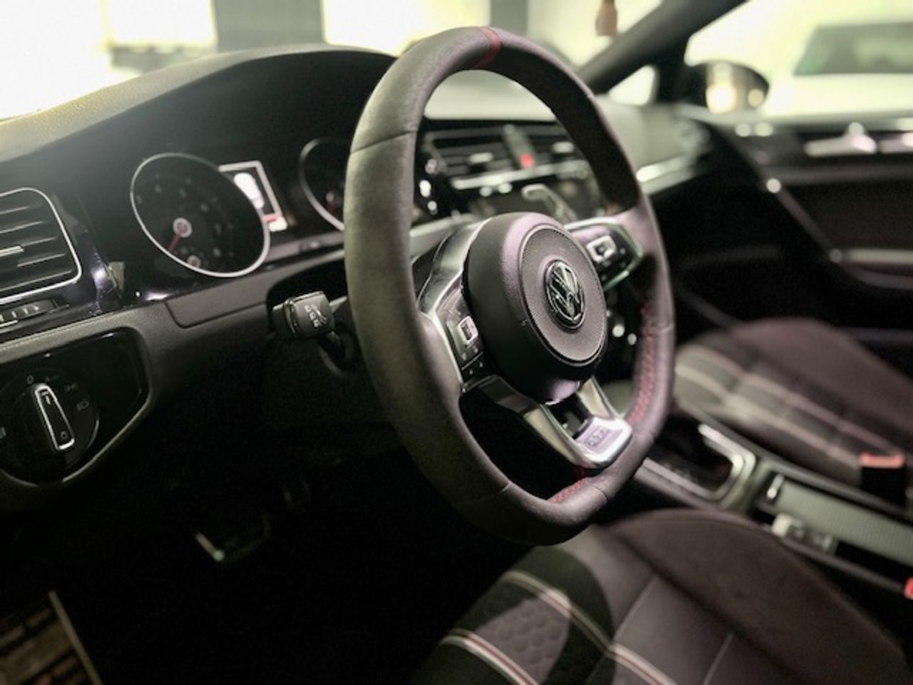 Foto Volkswagen Golf 16