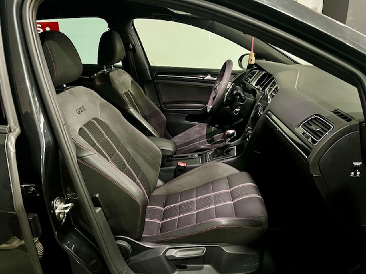 Foto Volkswagen Golf 18