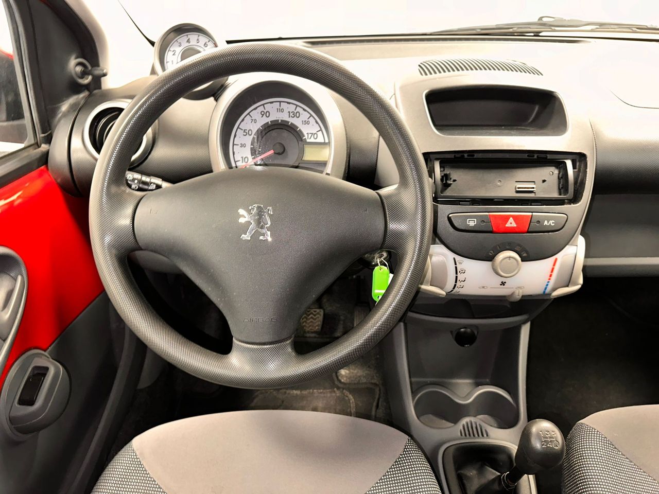 Foto Peugeot 107 17