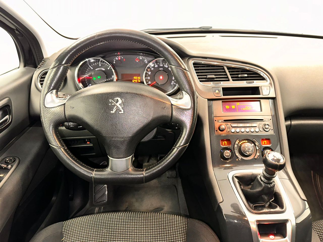 Foto Peugeot 5008 17