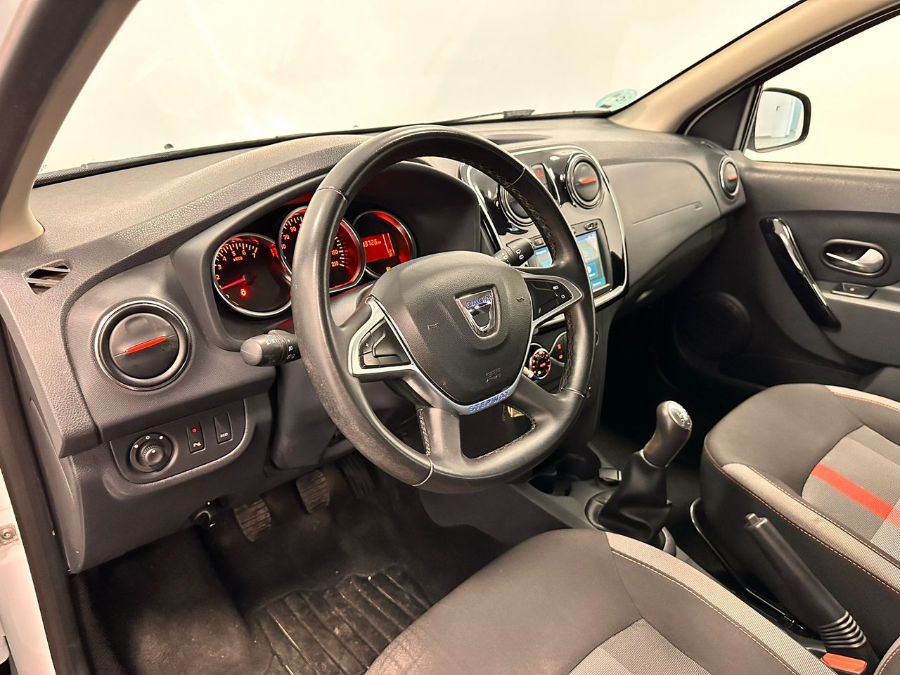 Foto Dacia Logan 29