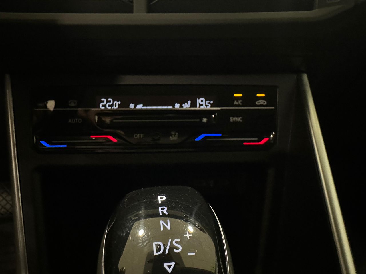 Foto Volkswagen Taigo 19