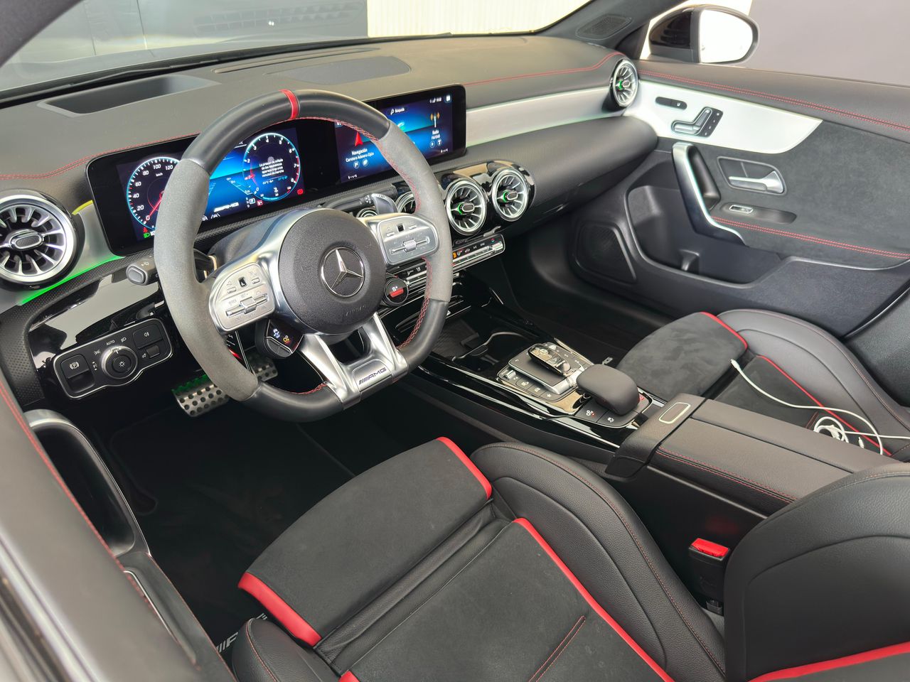 Foto Mercedes-Benz Clase CLA 28
