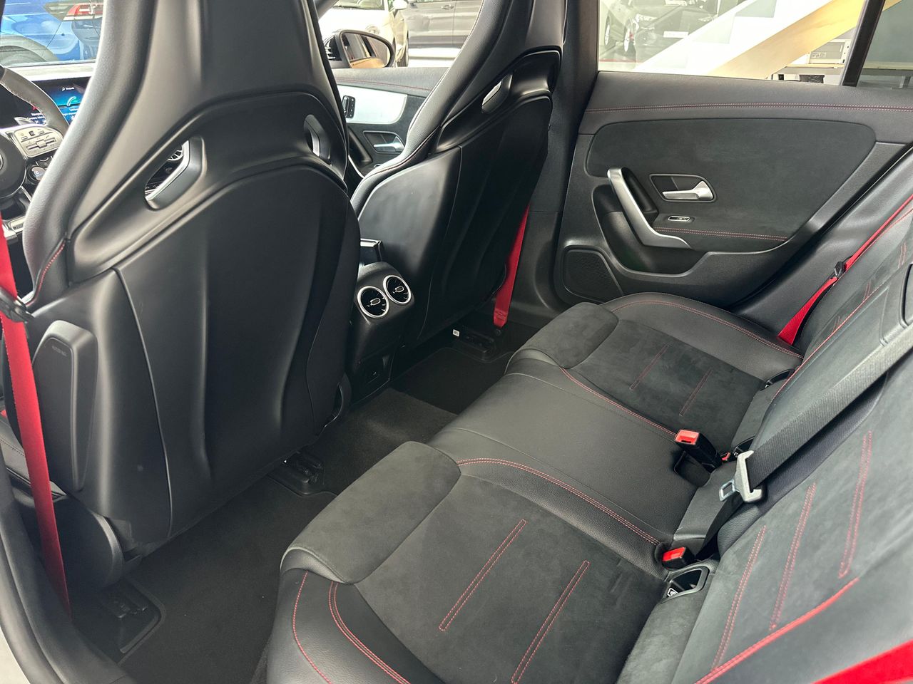 Foto Mercedes-Benz Clase CLA 40