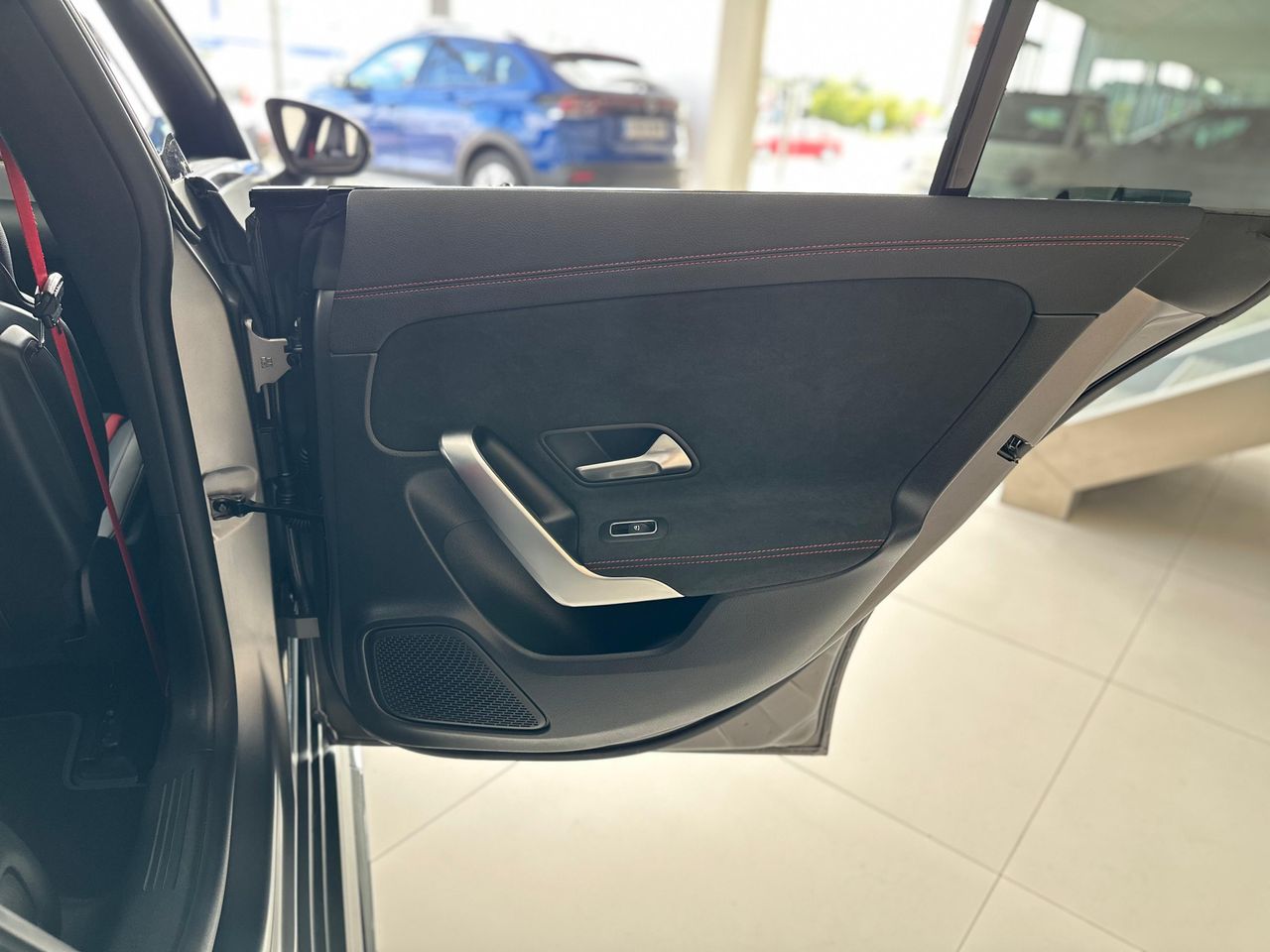 Foto Mercedes-Benz Clase CLA 44