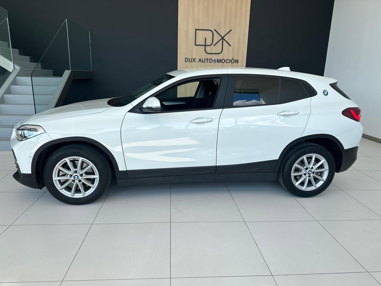 Foto BMW X2 4