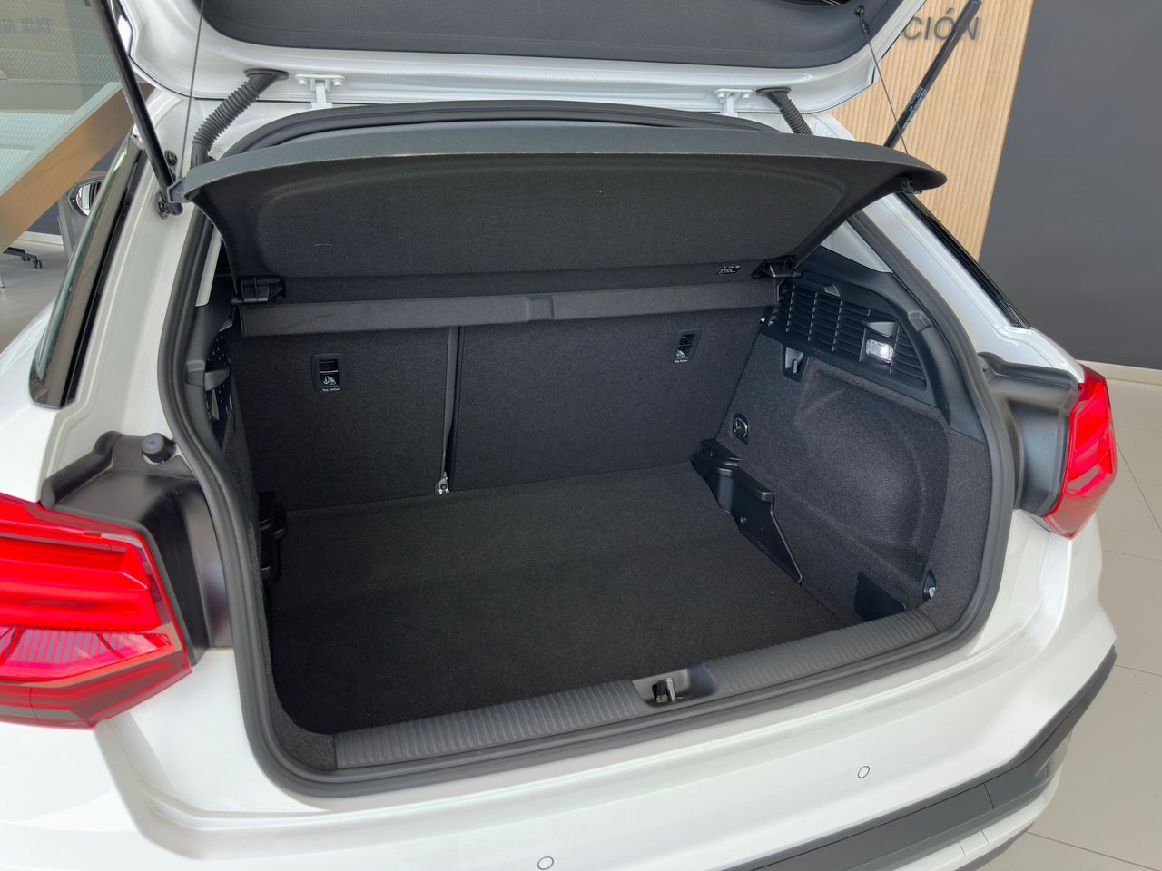 Foto Audi Q2 11