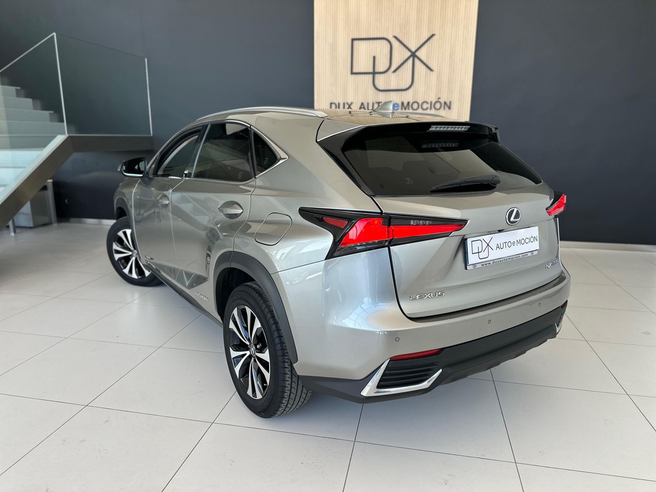 Foto Lexus NX 2