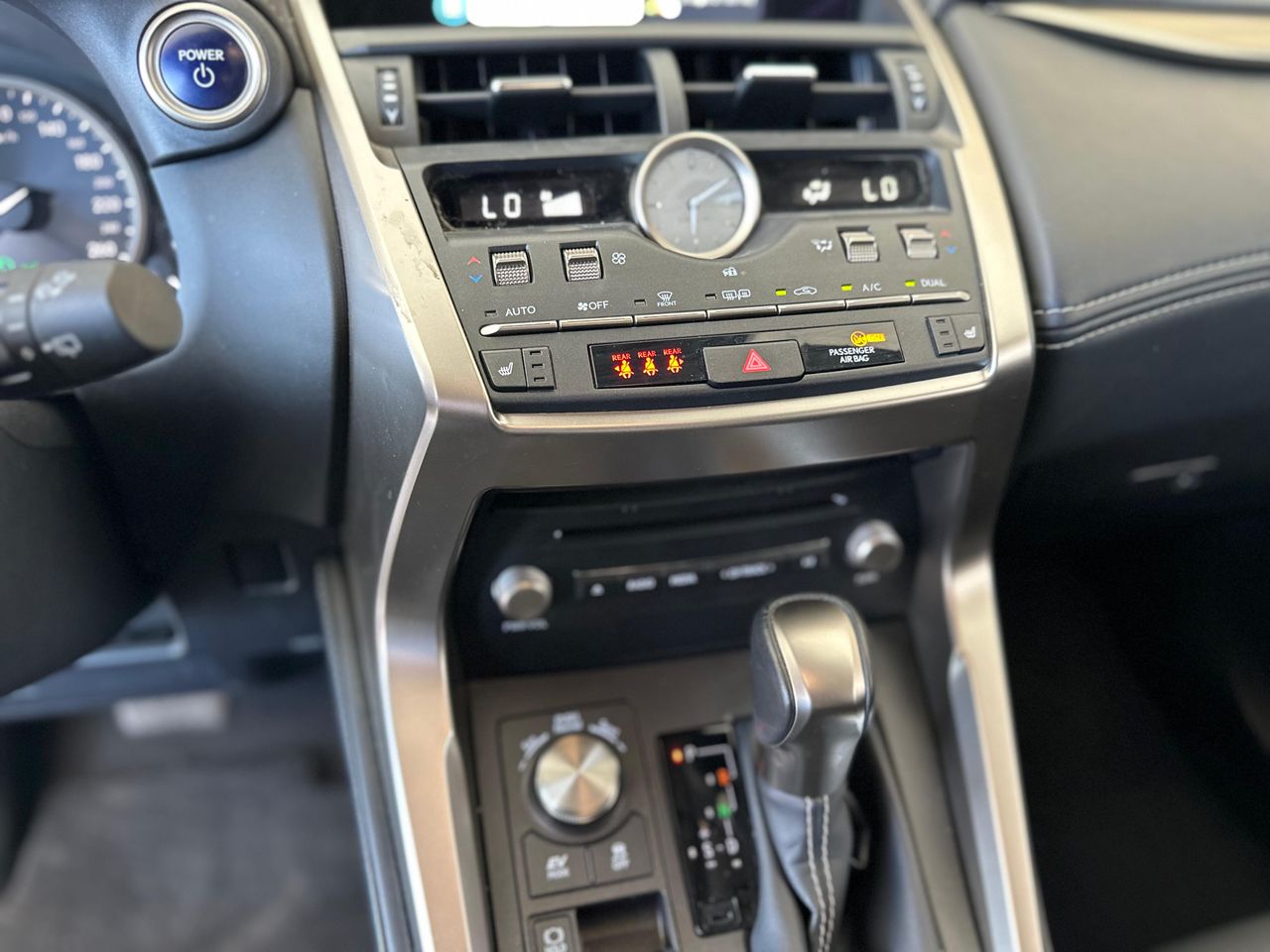 Foto Lexus NX 15