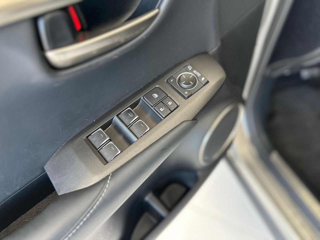 Foto Lexus NX 20