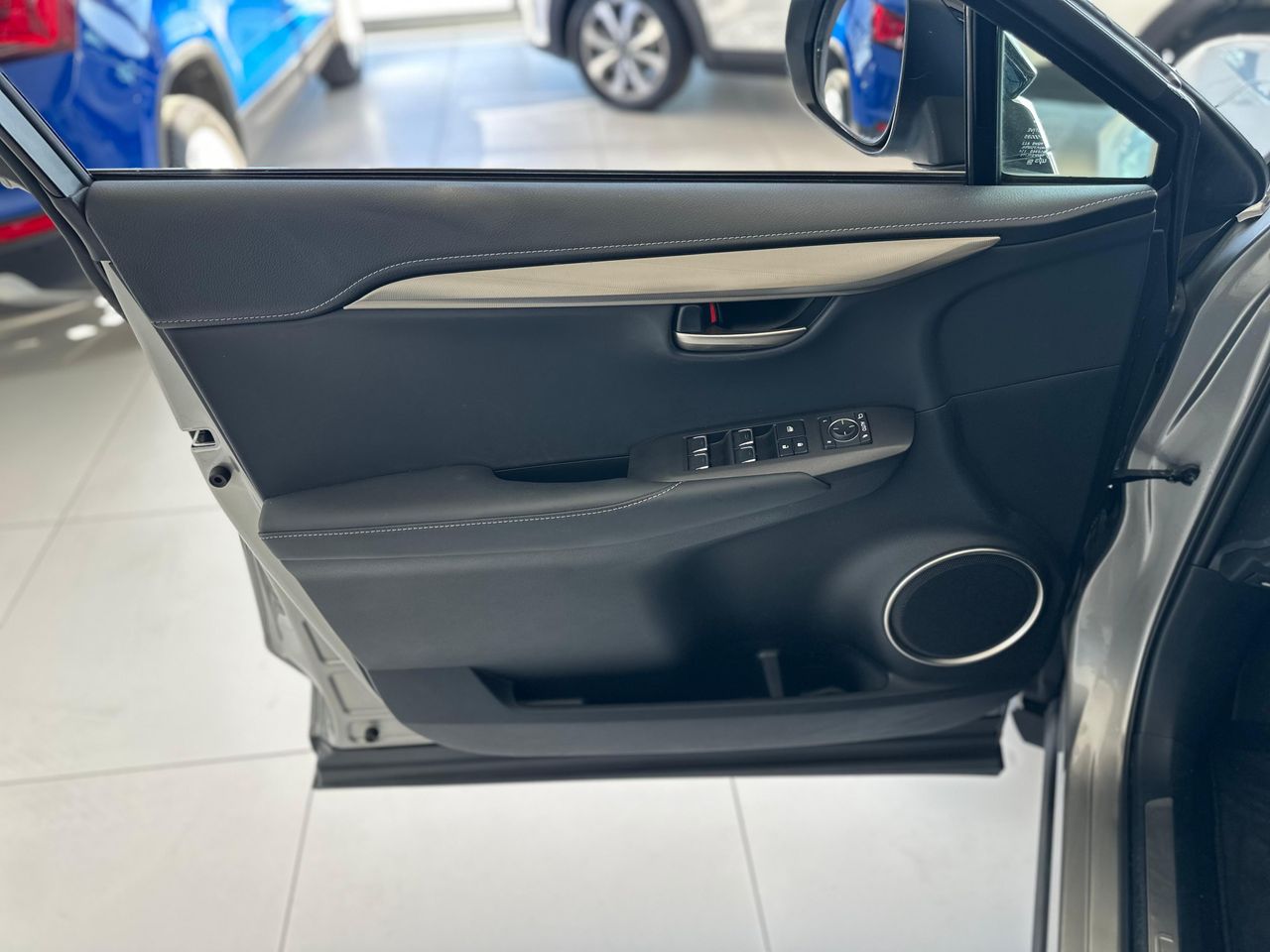 Foto Lexus NX 30