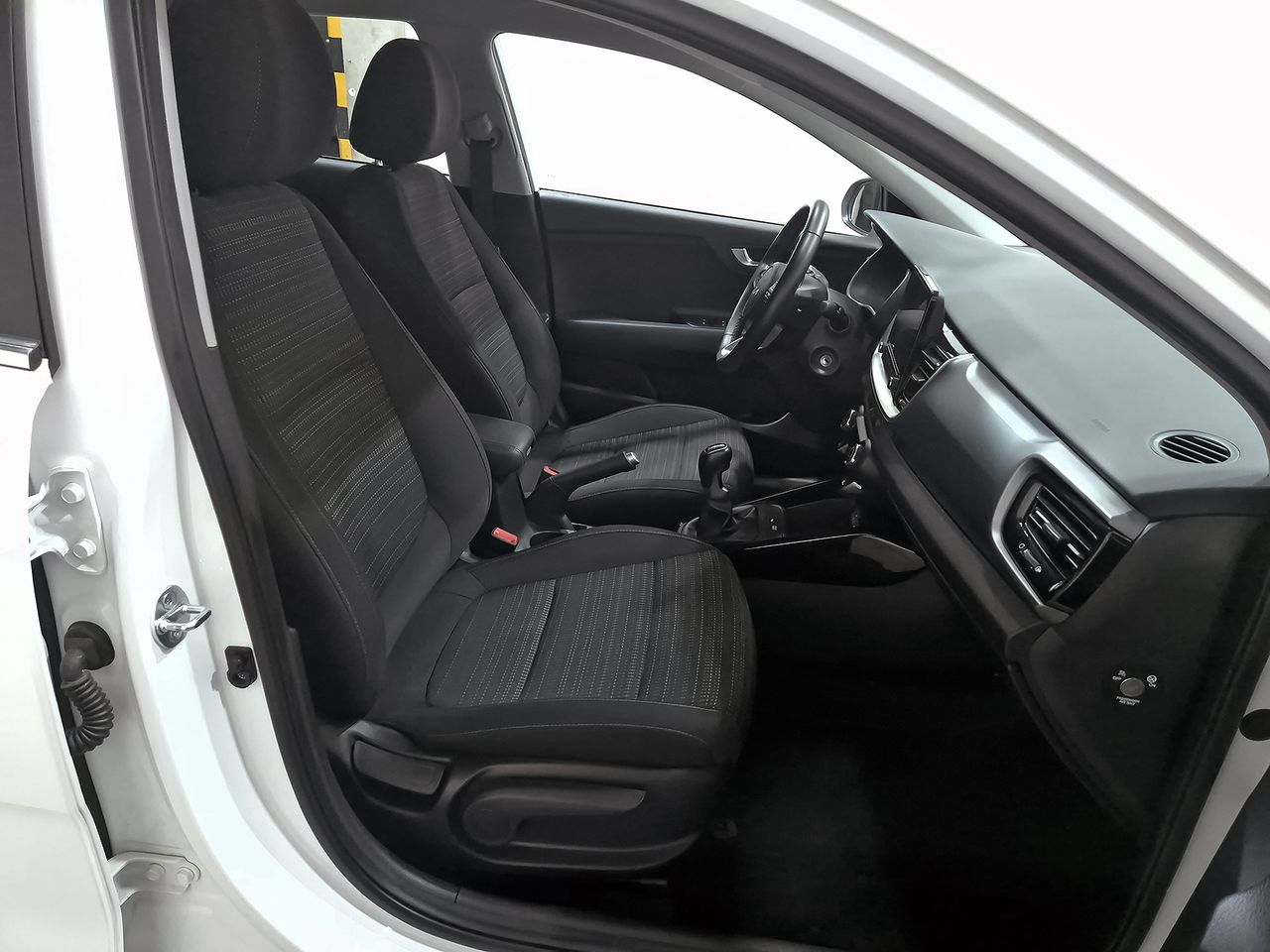 Foto Kia Stonic 7