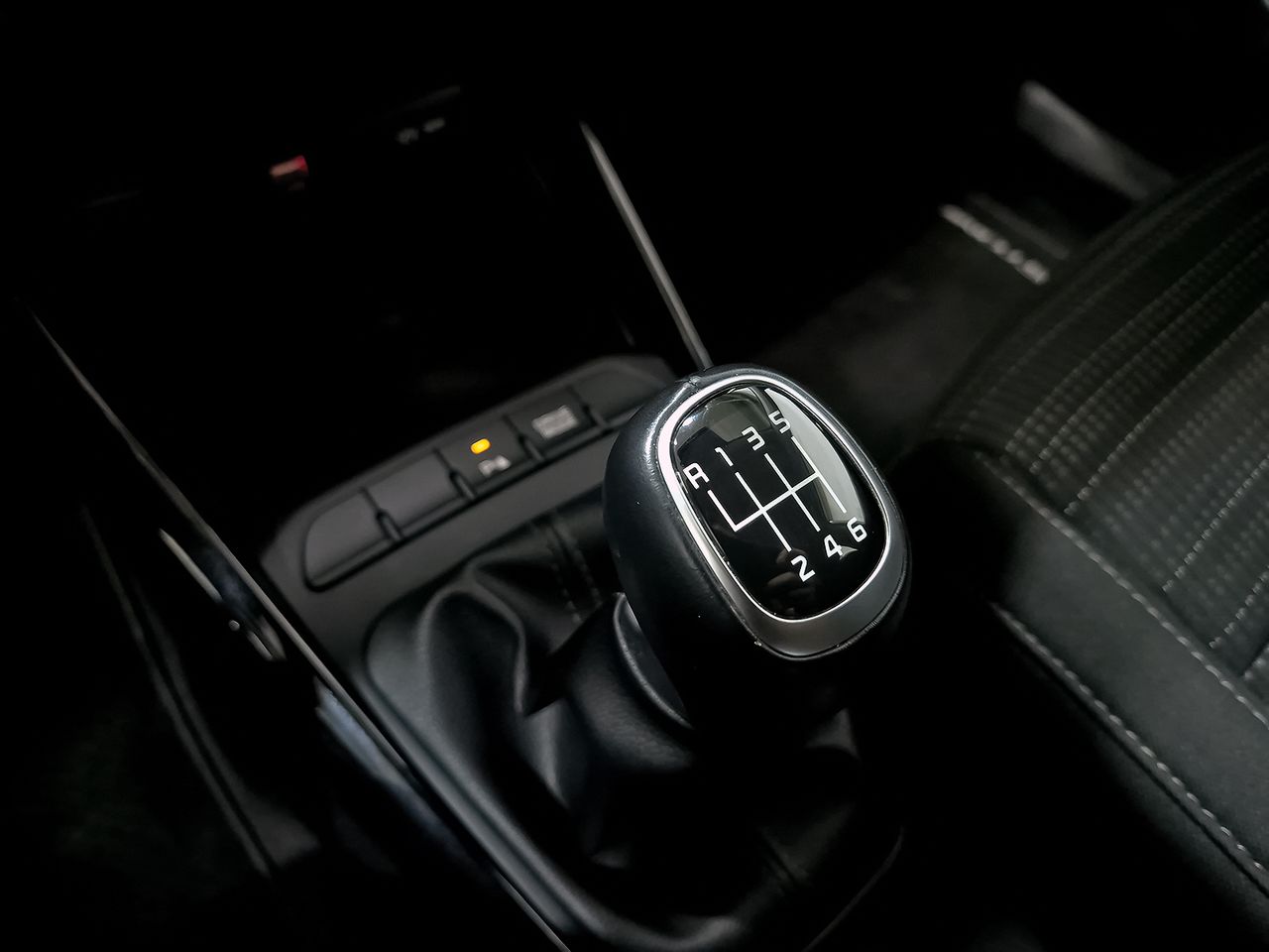 Foto Kia Stonic 30