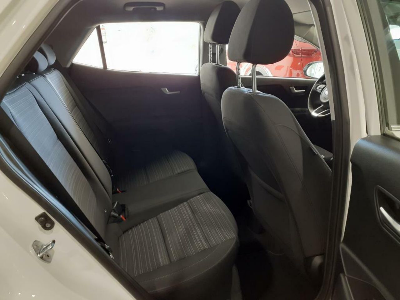 Foto Kia Stonic 11