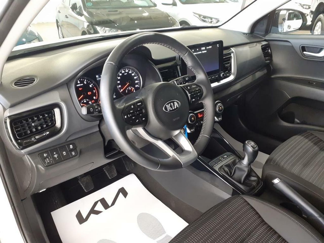 Foto Kia Stonic 24