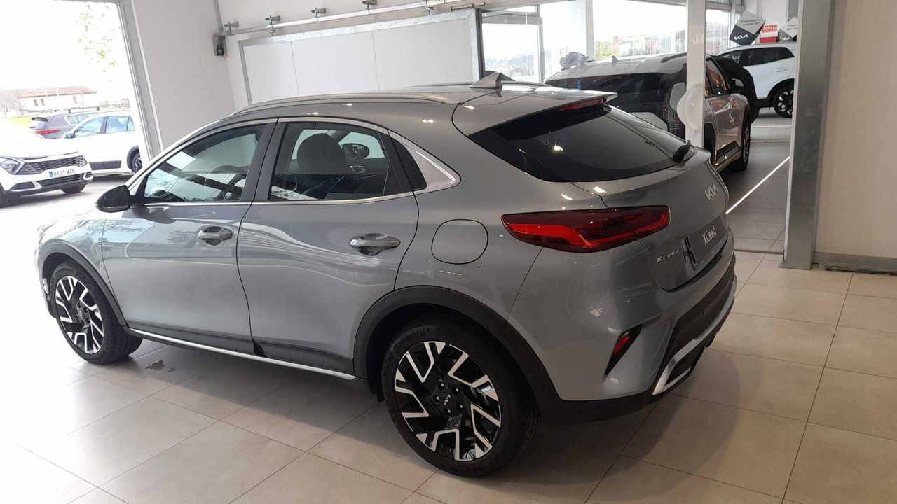 Foto Kia XCeed 4