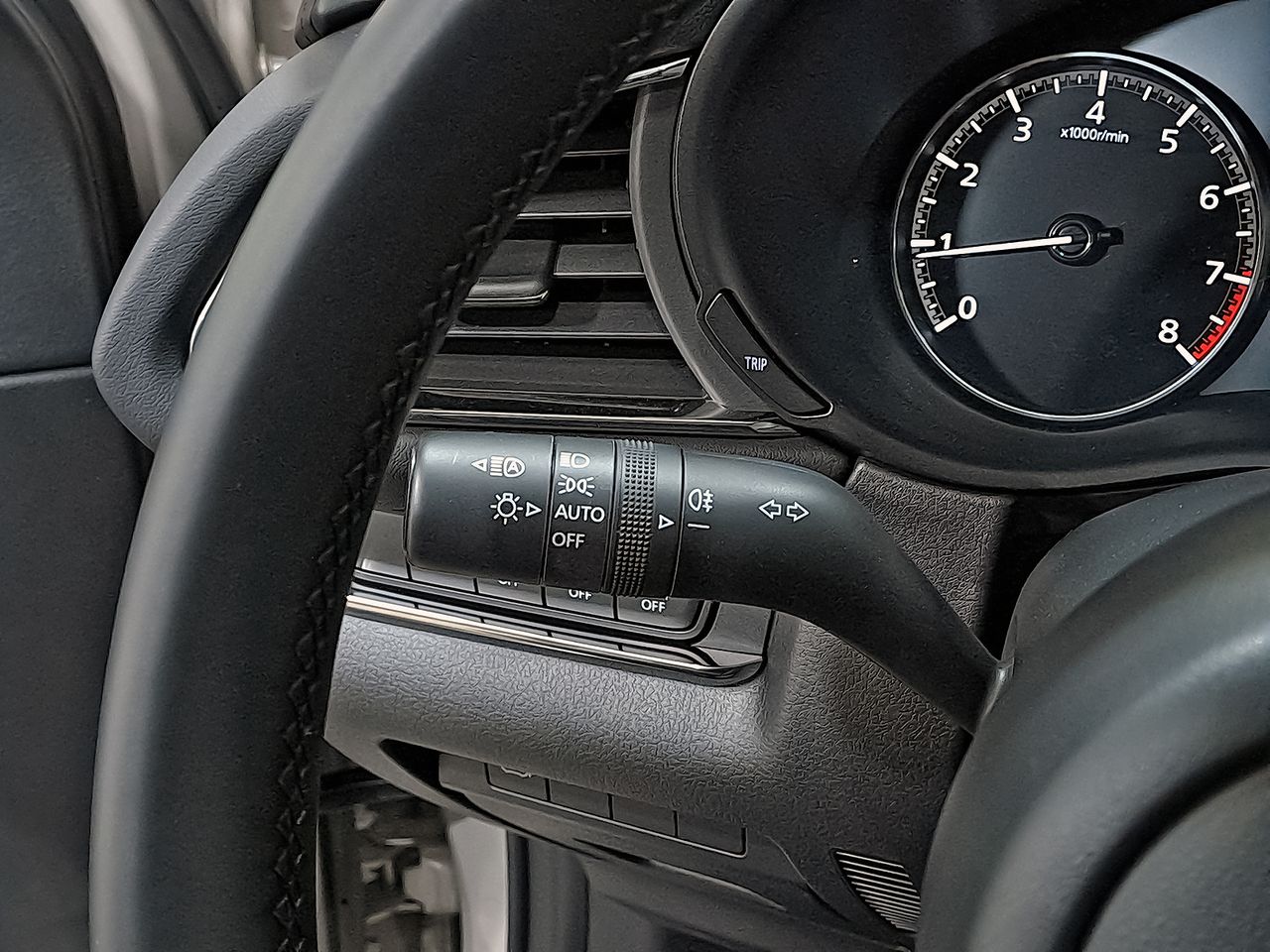 Foto Mazda CX-30 15