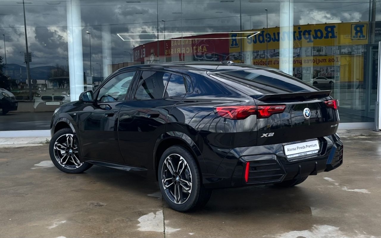 Foto BMW X2 3