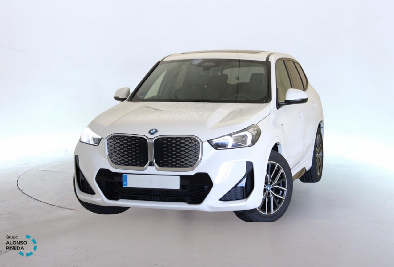 Foto BMW iX1 1