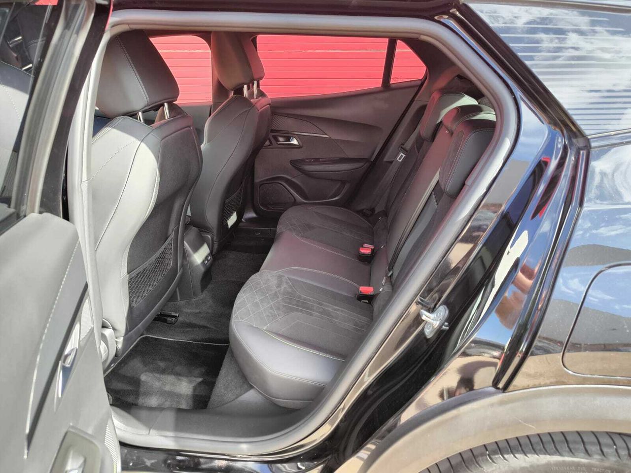 Foto Peugeot 2008 11