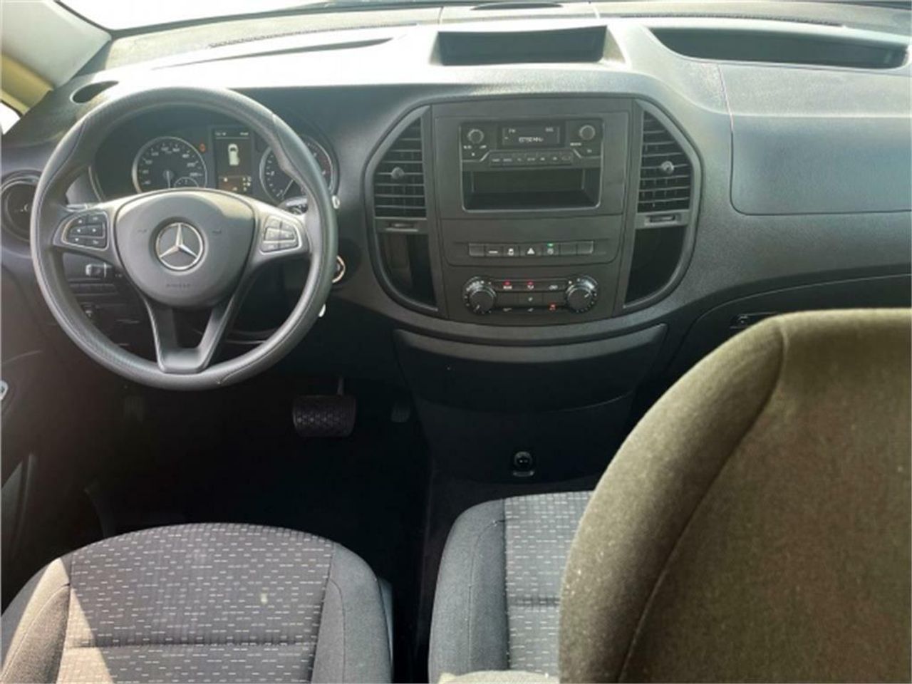 Foto Mercedes-Benz Vito 17