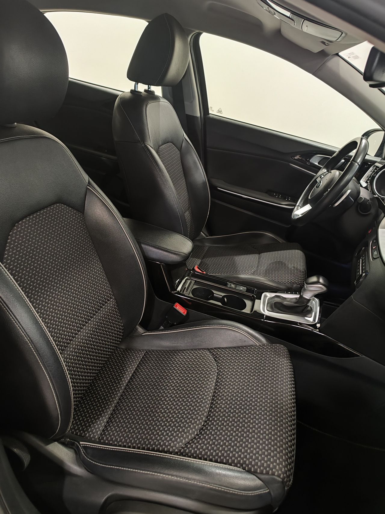Foto Kia XCeed 9