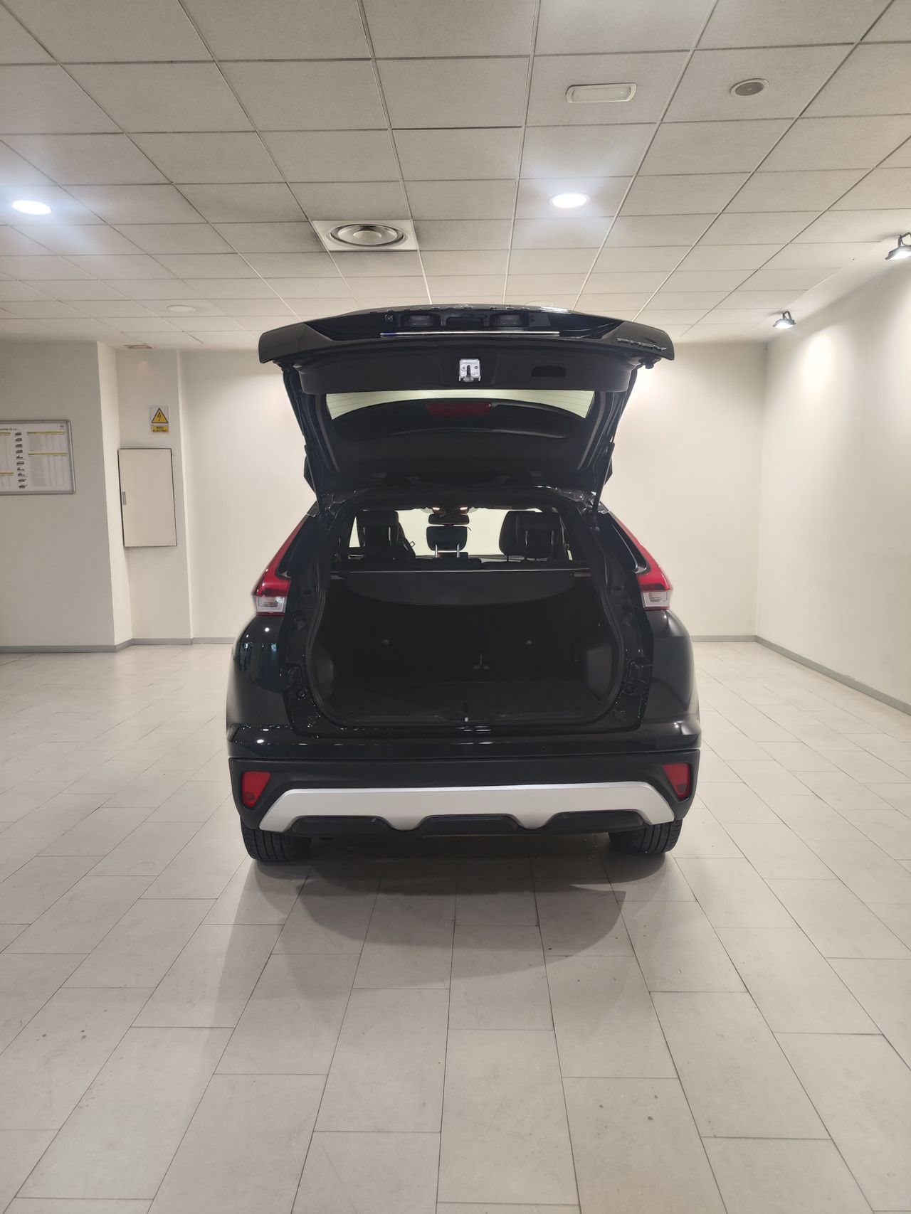 Foto Mitsubishi Eclipse Cross 25