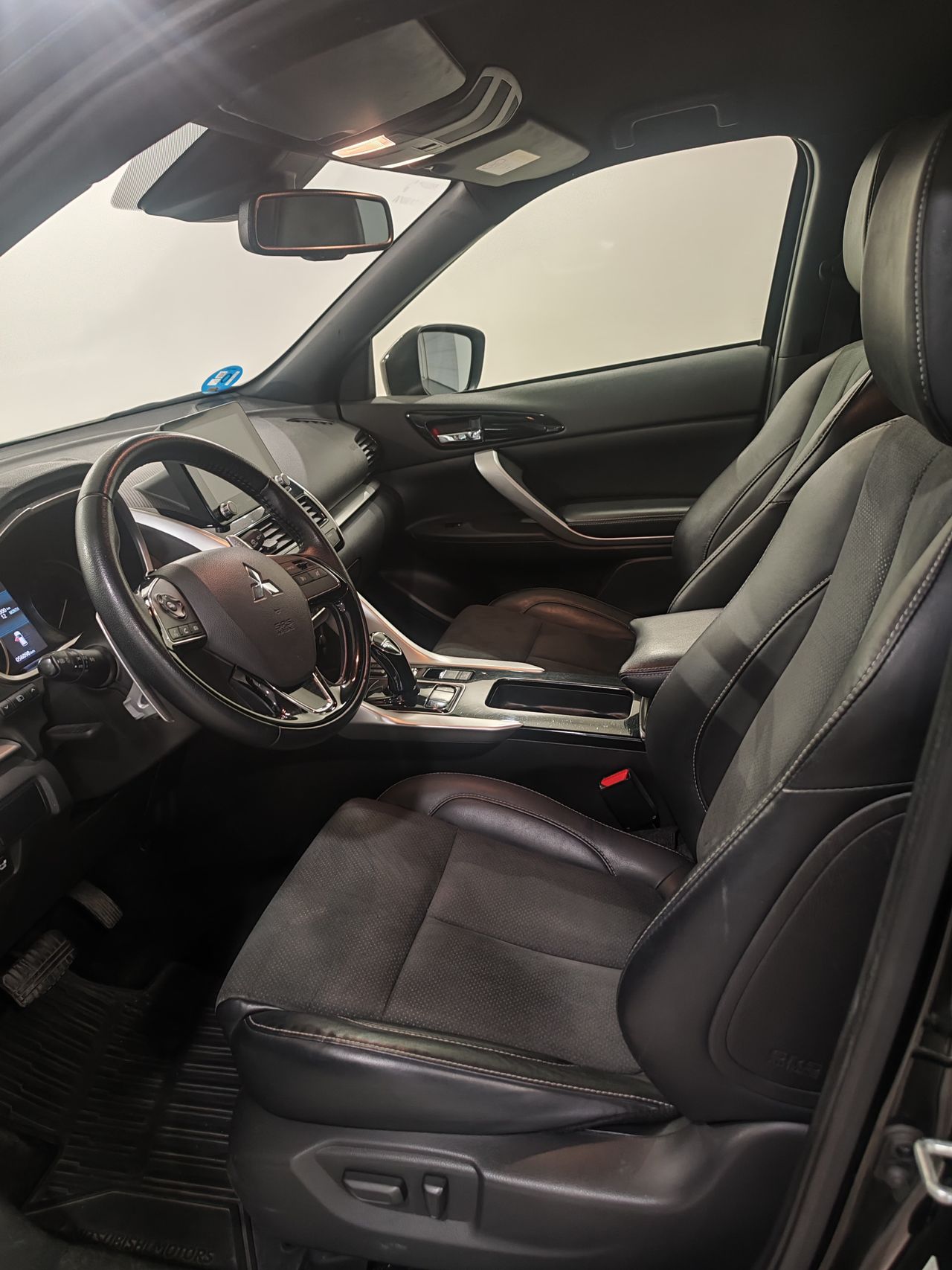 Foto Mitsubishi Eclipse Cross 8