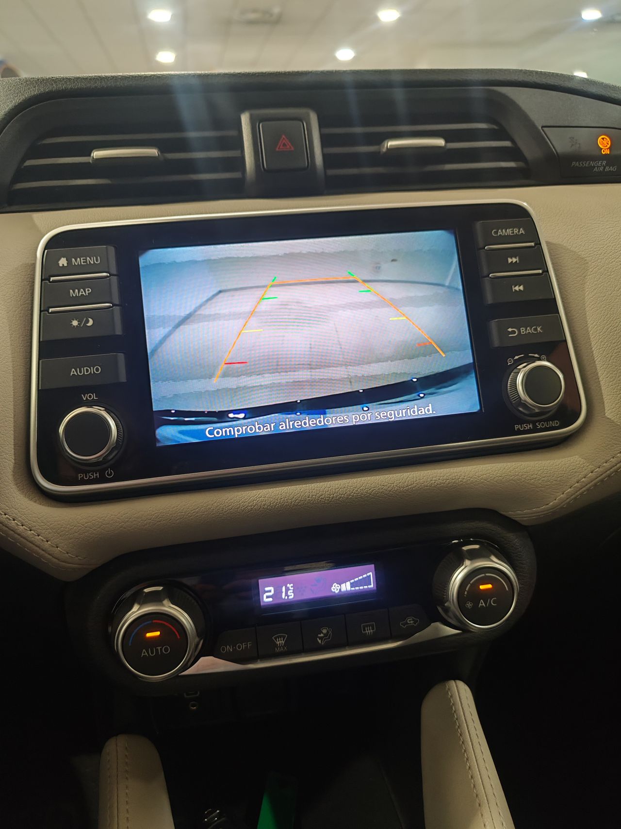Foto Nissan Micra 15