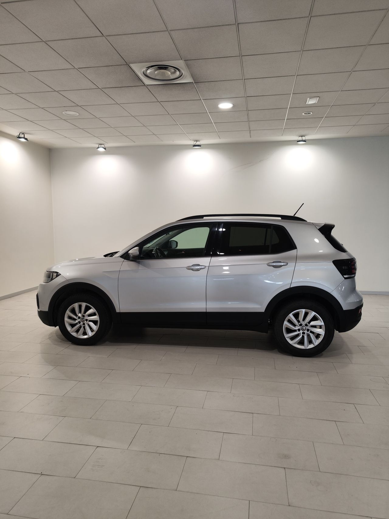 Foto Volkswagen T-Cross 4