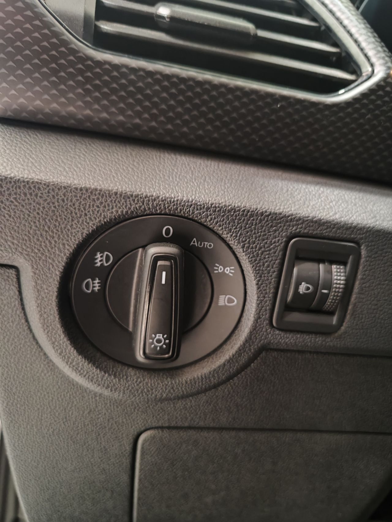 Foto Volkswagen T-Cross 10