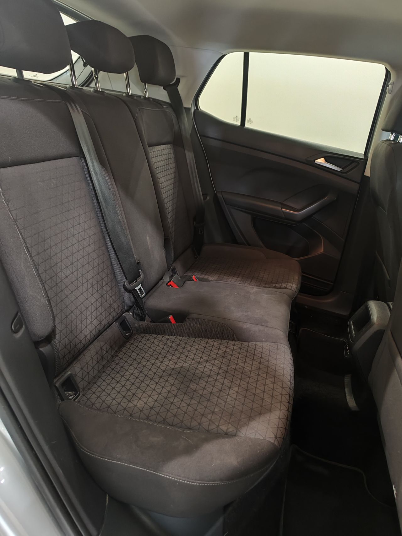 Foto Volkswagen T-Cross 17