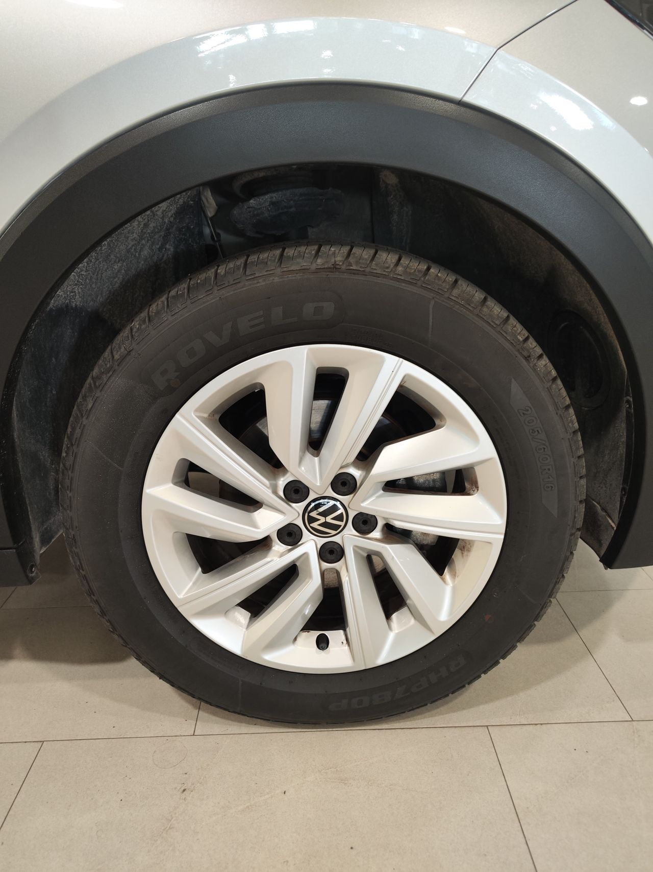 Foto Volkswagen T-Cross 18