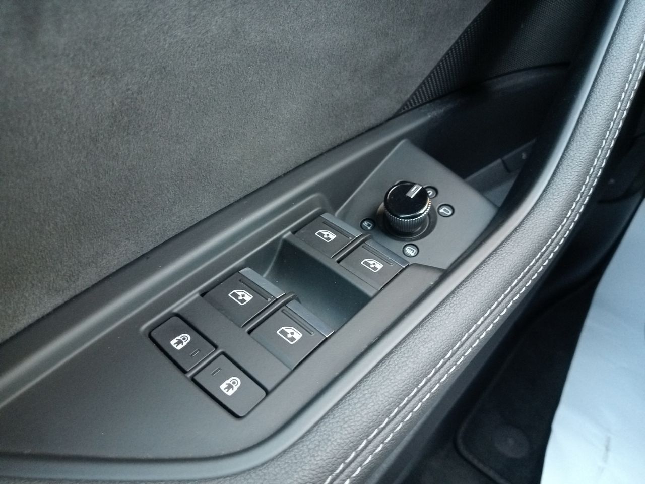 Foto Audi E-tron 21