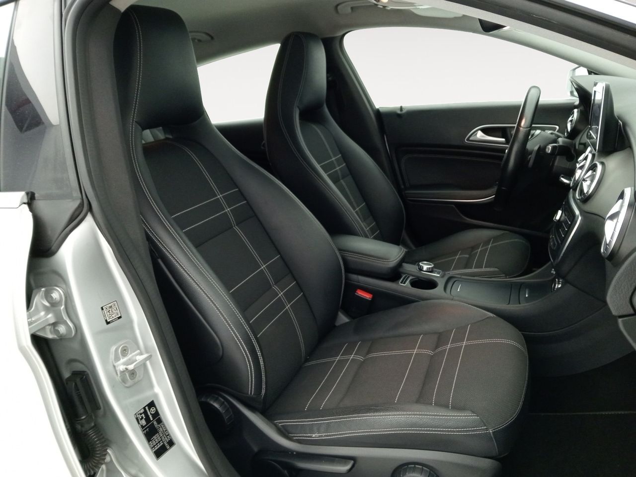 Foto Mercedes-Benz Clase CLA 8