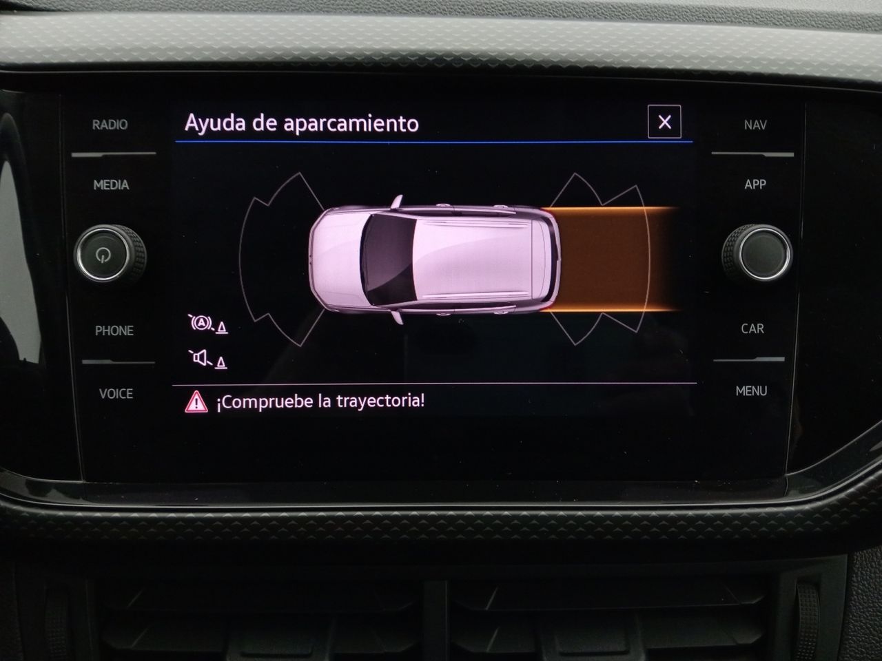 Foto Volkswagen T-Cross 12