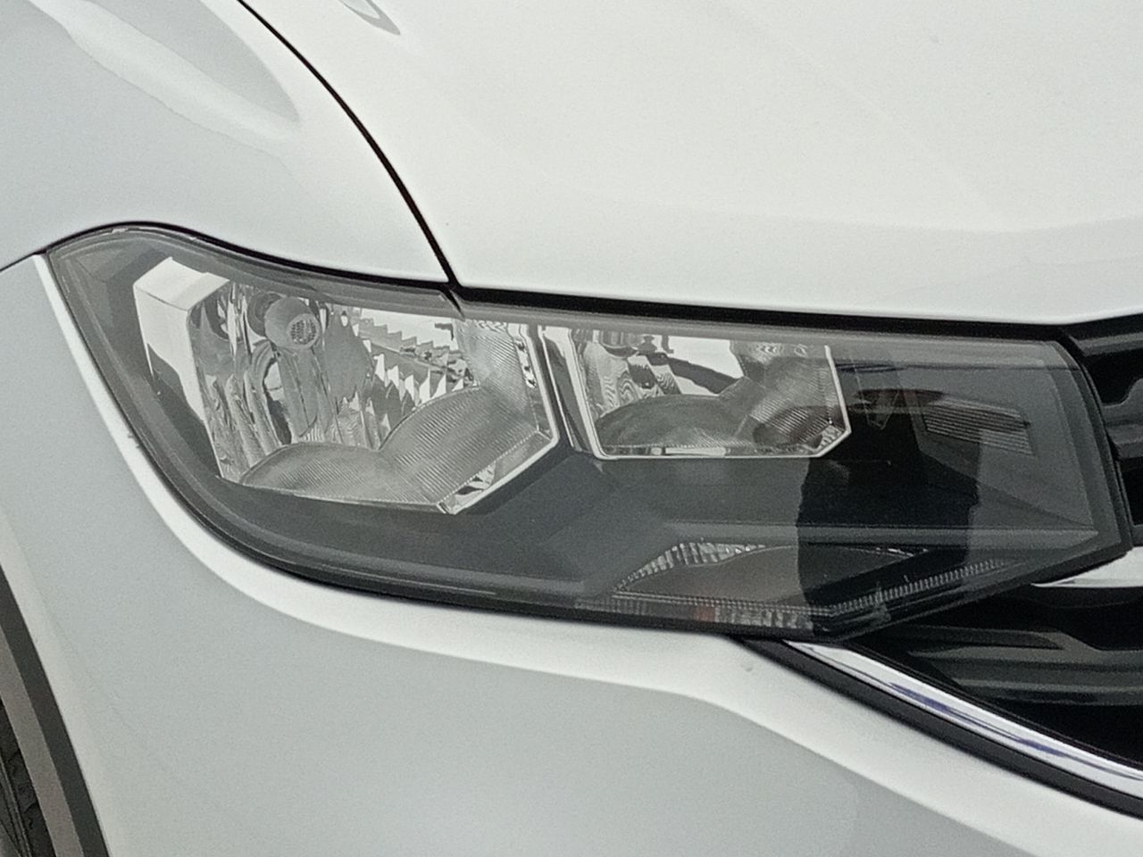 Foto Volkswagen T-Cross 24