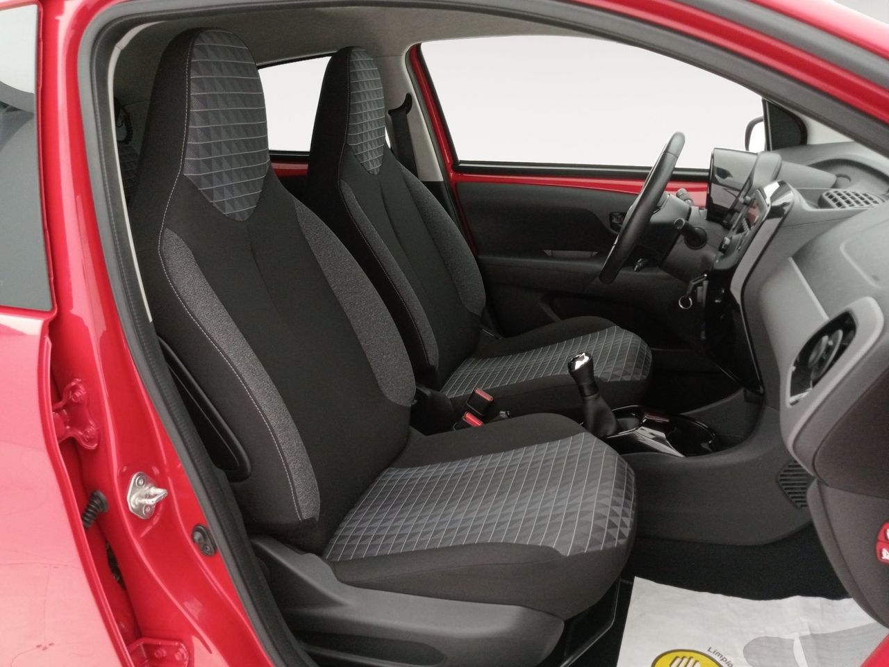 Foto Peugeot 108 8