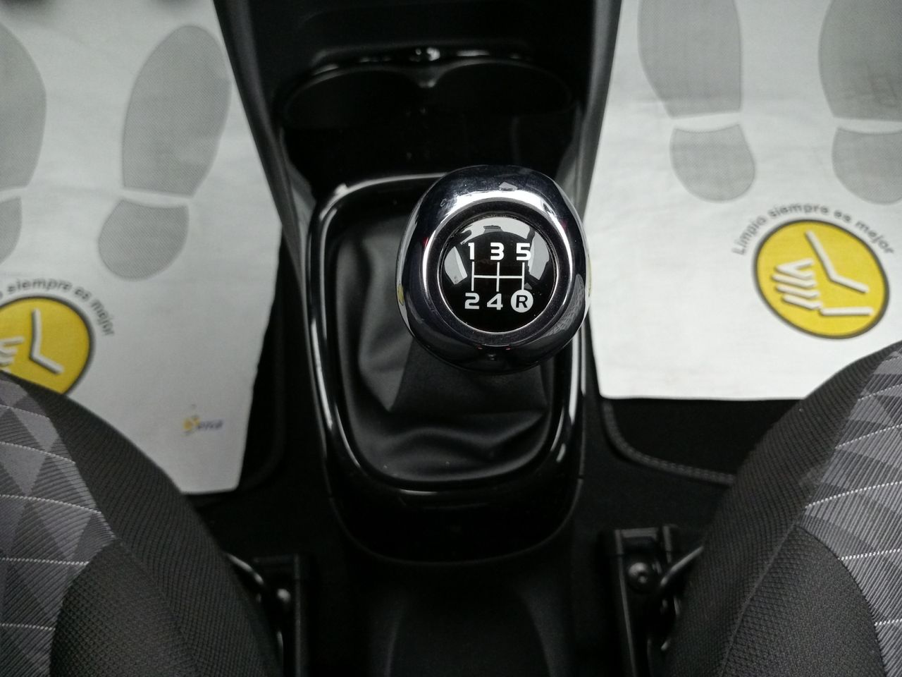 Foto Peugeot 108 13