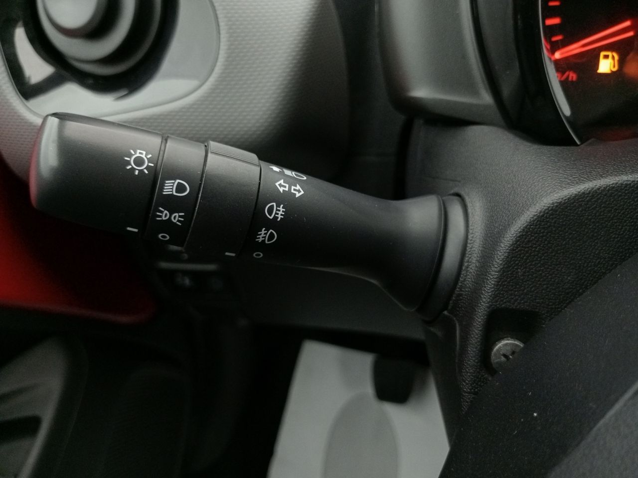 Foto Peugeot 108 17
