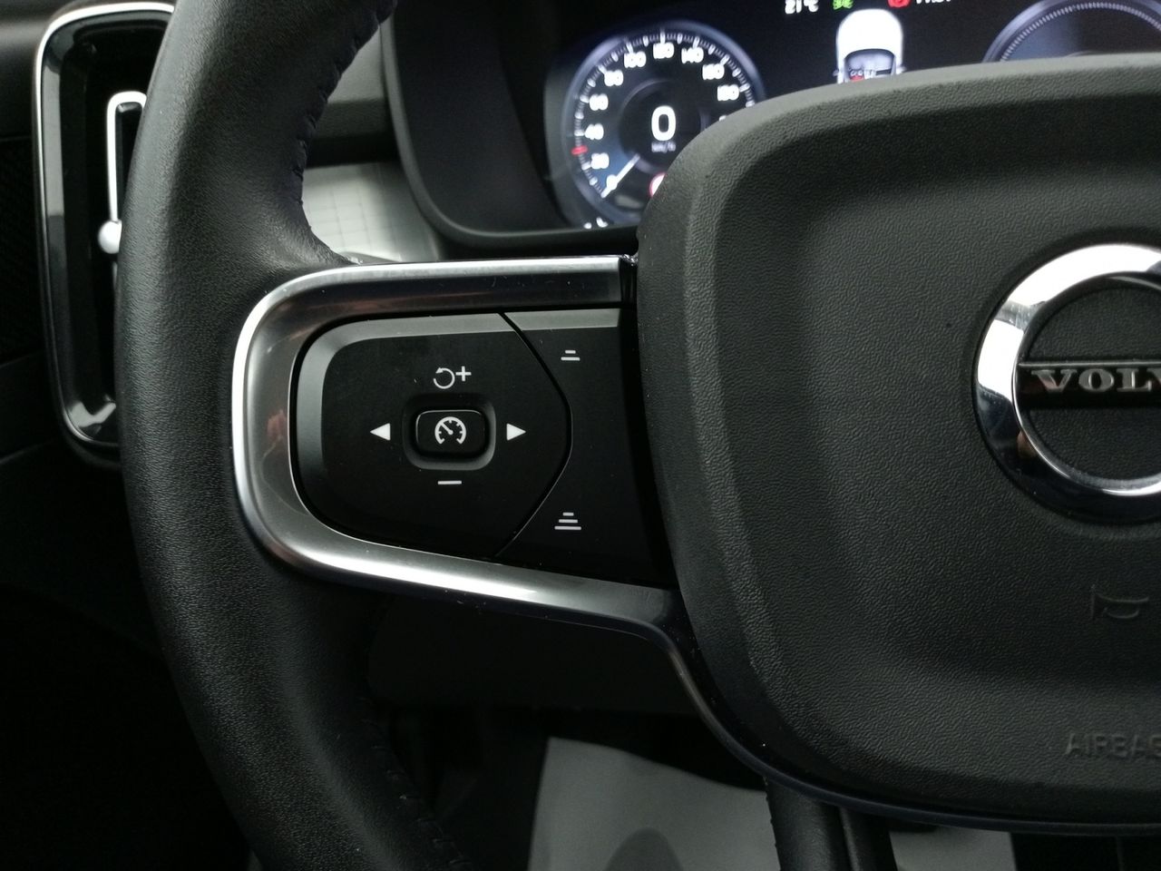 Foto Volvo XC40 15