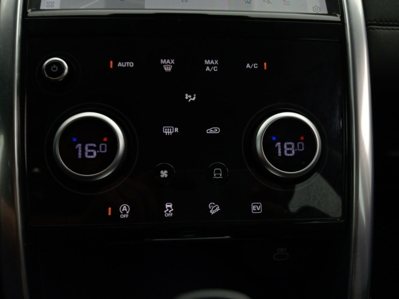 Foto Land-Rover Discovery Sport 14