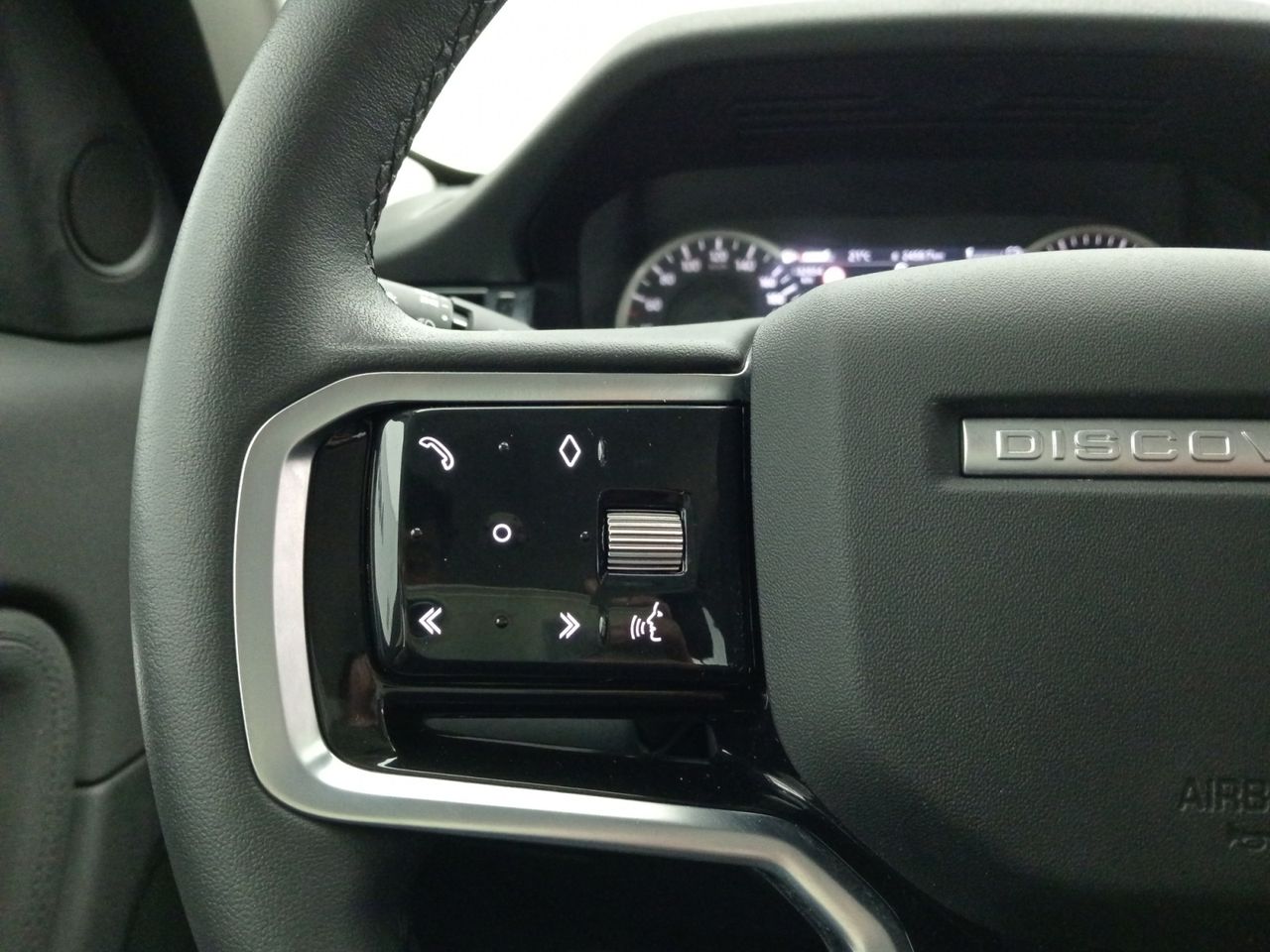 Foto Land-Rover Discovery Sport 16