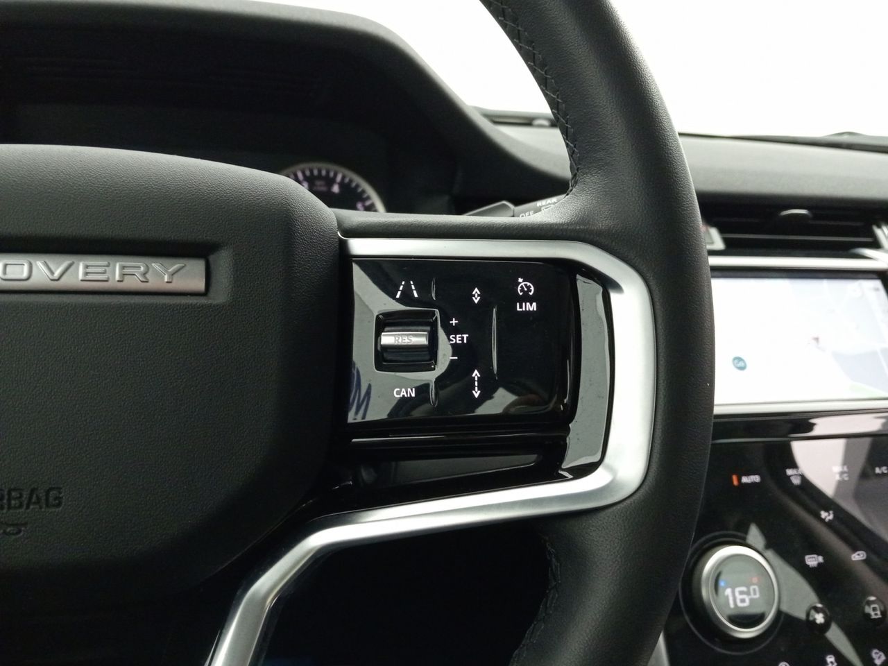 Foto Land-Rover Discovery Sport 17