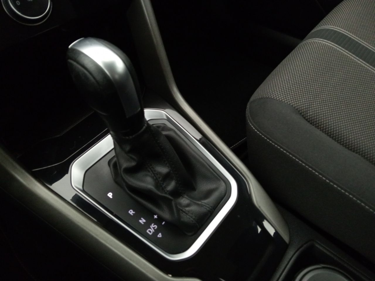 Foto Volkswagen T-Roc 14