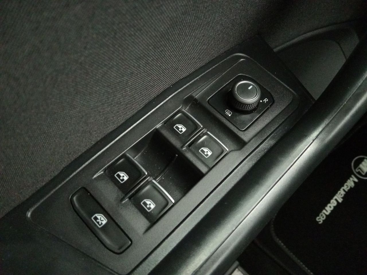Foto Volkswagen T-Roc 19