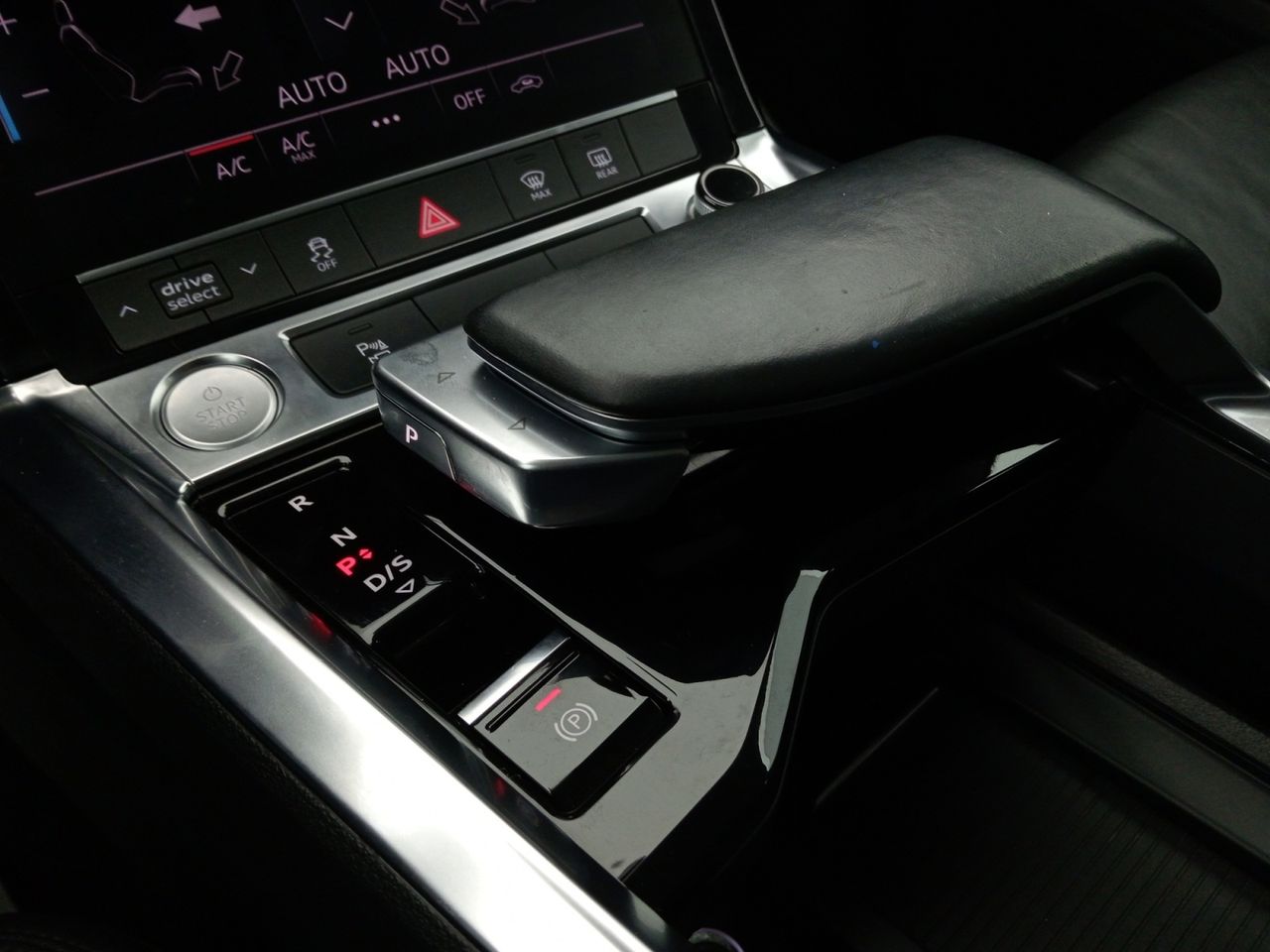 Foto Audi E-tron 15