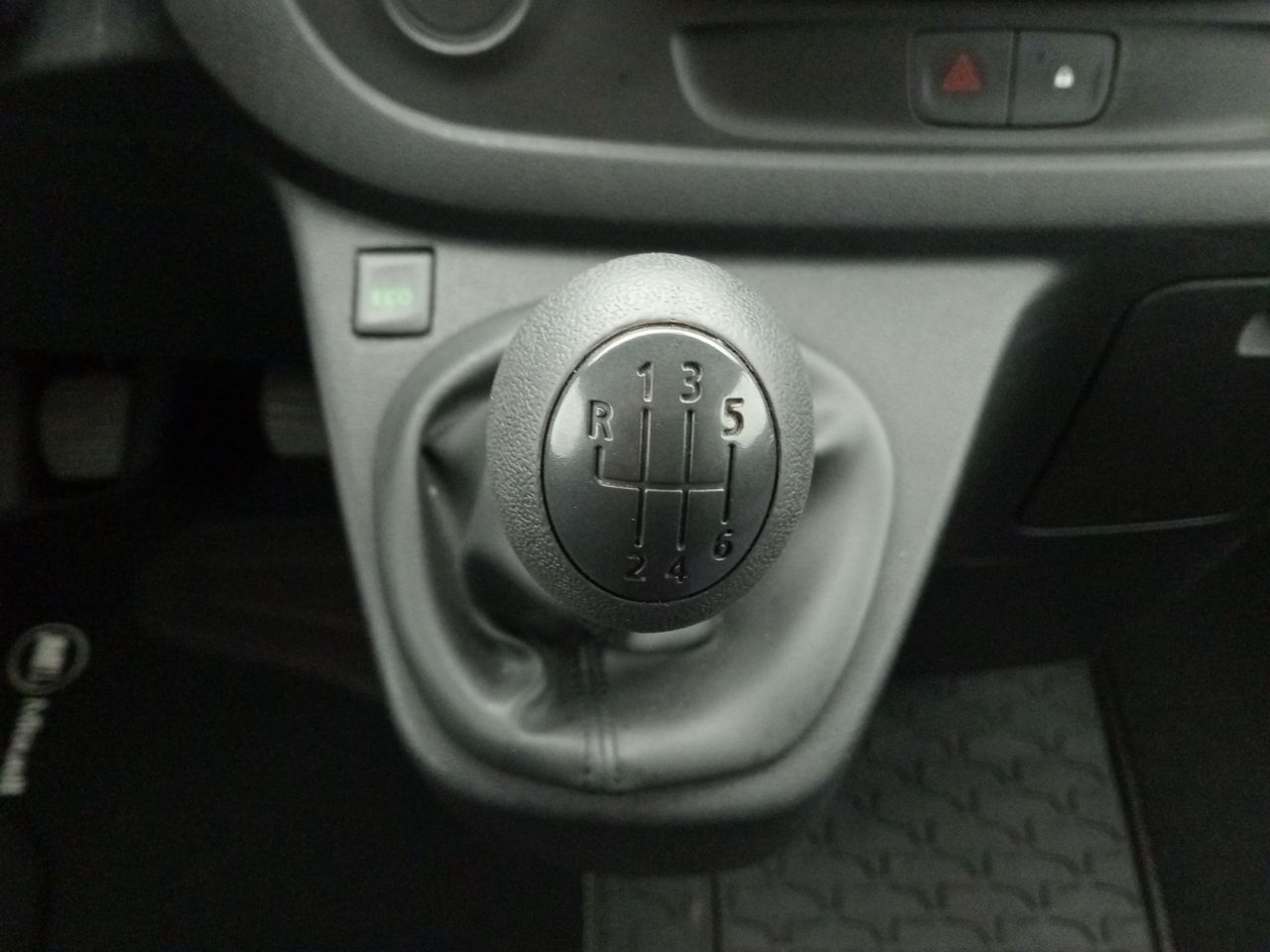 Foto Opel Vivaro 13